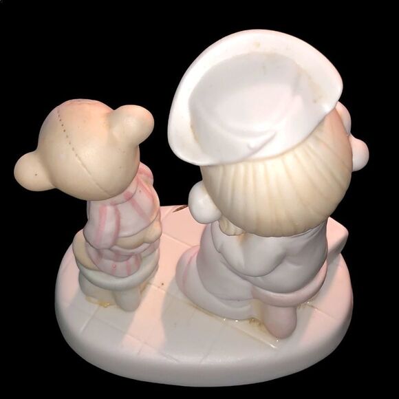 COPY - Precious Moments Love Beareth All Things 1981 Vintage Jonathan & David L… - Picture 7 of 11